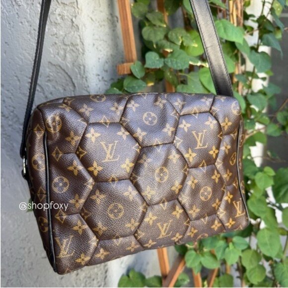 Louis Vuitton Macassar Hexagon Neo Trocadero Crossbody Bag - Picture 1 of 15
